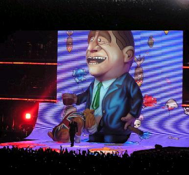 George M, avec George W.B et le bon toutou de Tony B.